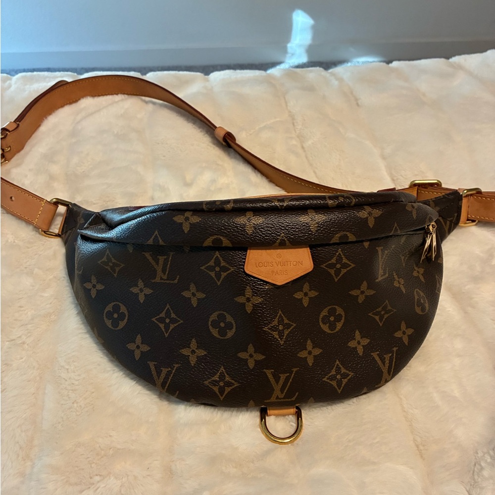 Louis Vuitton Black and Brown Monogram Crossbody Bag Fanny pack